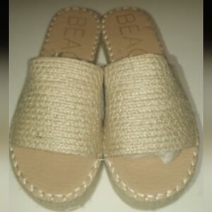 Women's beach by matisse straw sandals size 9m